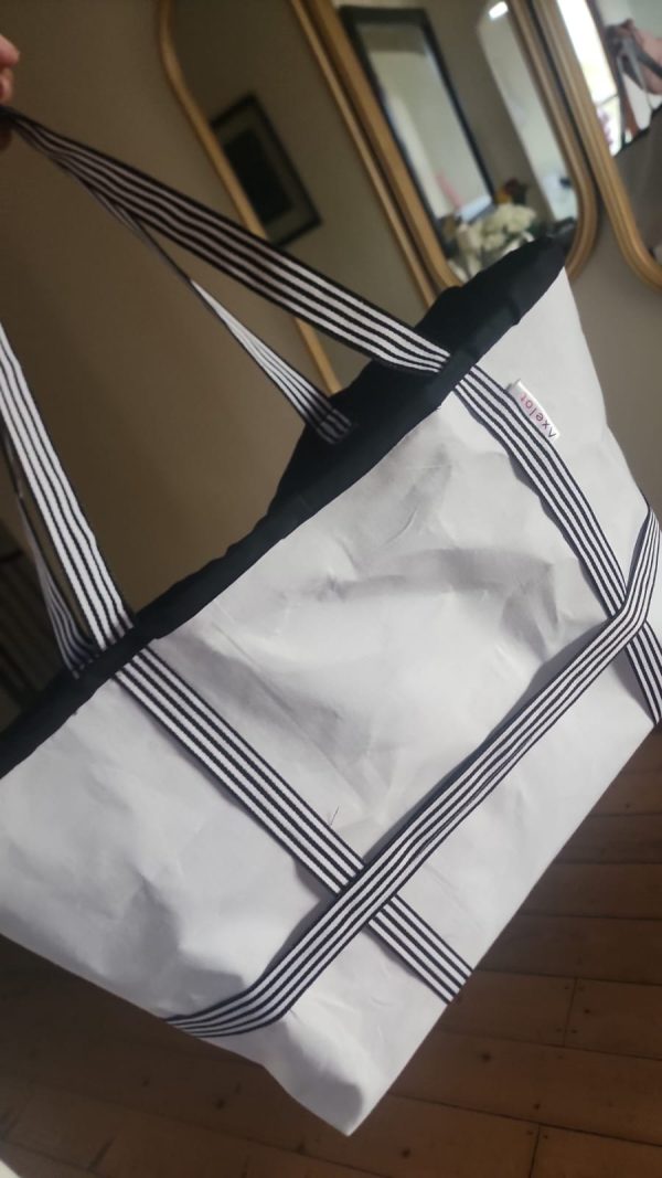 Beach bag with hat holder